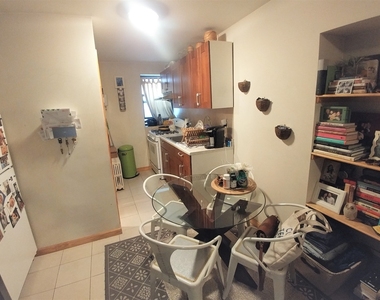 146 East Broadway - Photo Thumbnail 3