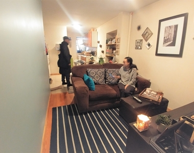146 East Broadway - Photo Thumbnail 2