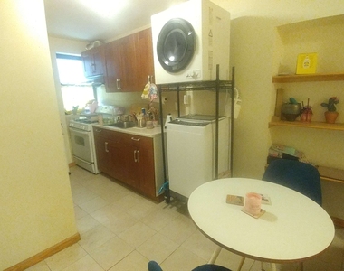 146 East Broadway - Photo Thumbnail 9