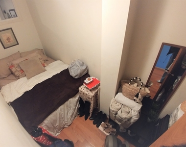 146 East Broadway - Photo Thumbnail 1