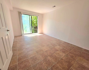 32 Joseph Lane - Photo Thumbnail 14