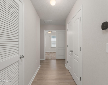 5132 Oak Bend Avenue - Photo Thumbnail 12