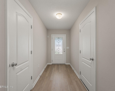5132 Oak Bend Avenue - Photo Thumbnail 4