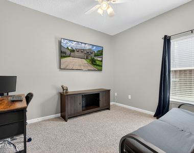 2038 Creekmont Drive - Photo Thumbnail 14