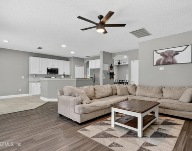 2038 Creekmont Drive - Photo Thumbnail 13