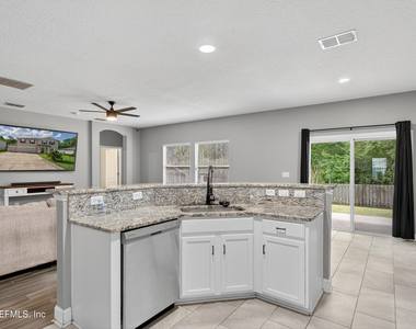 2038 Creekmont Drive - Photo Thumbnail 5