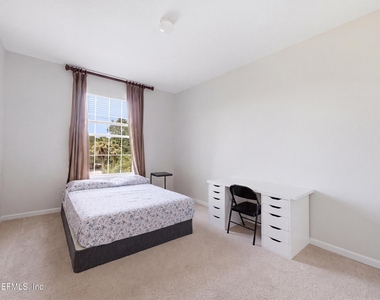 7801 Point Meadows Drive - Photo Thumbnail 10