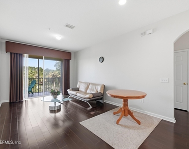 7801 Point Meadows Drive - Photo Thumbnail 4