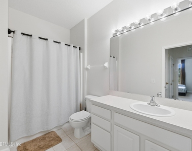 7801 Point Meadows Drive - Photo Thumbnail 12