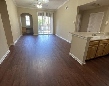 10075 Gate Parkway - Photo Thumbnail 15