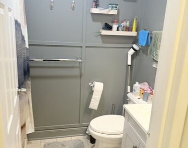 2501 W Touhy Avenue - Photo Thumbnail 8