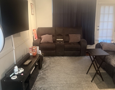 2501 W Touhy Avenue - Photo Thumbnail 2