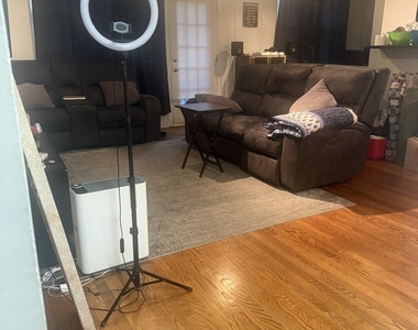 2501 W Touhy Avenue - Photo Thumbnail 3