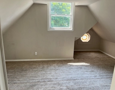 61 7th Avenue - Photo Thumbnail 15