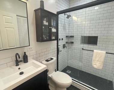 2025 W Erie Street - Photo Thumbnail 7