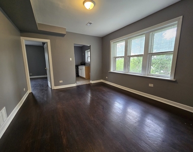 834 N Christiana Avenue - Photo Thumbnail 6