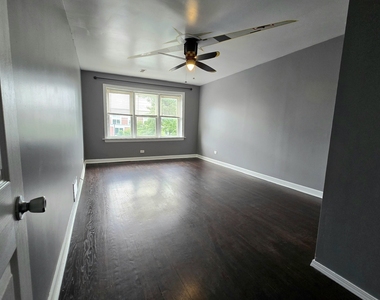 834 N Christiana Avenue - Photo Thumbnail 3