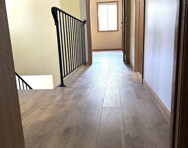 2303 Woodview Lane - Photo Thumbnail 8