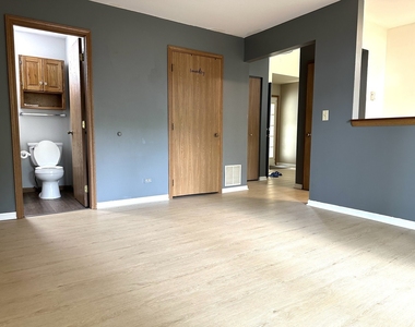 2303 Woodview Lane - Photo Thumbnail 2
