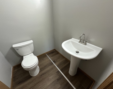 2303 Woodview Lane - Photo Thumbnail 10