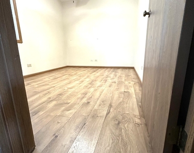 2303 Woodview Lane - Photo Thumbnail 7