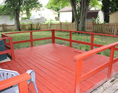 2303 Woodview Lane - Photo Thumbnail 23