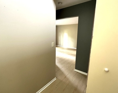 2303 Woodview Lane - Photo Thumbnail 18