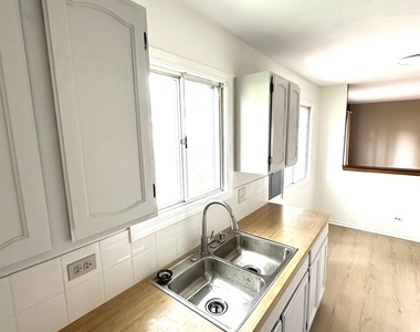 2303 Woodview Lane - Photo Thumbnail 21