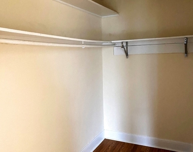 3335 W Diversey Avenue - Photo Thumbnail 4