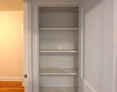 2615 N Spaulding Avenue - Photo Thumbnail 12