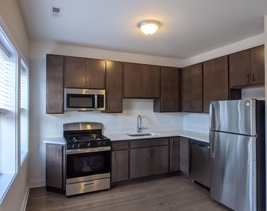 3407 W Fullerton Avenue - Photo Thumbnail 6