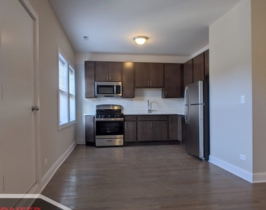 3407 W Fullerton Avenue - Photo Thumbnail 4