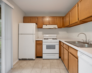 546 E Shag Bark Lane - Photo Thumbnail 6
