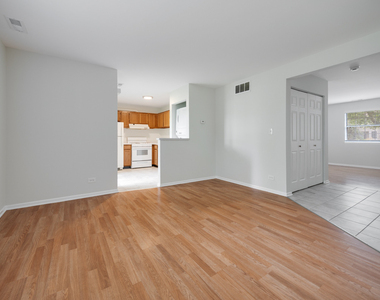 546 E Shag Bark Lane - Photo Thumbnail 2