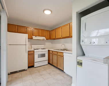 546 E Shag Bark Lane - Photo Thumbnail 7