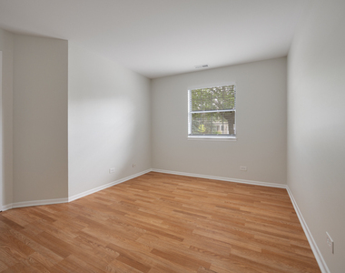 546 E Shag Bark Lane - Photo Thumbnail 9