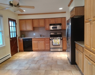 909 Dundee Avenue - Photo Thumbnail 2