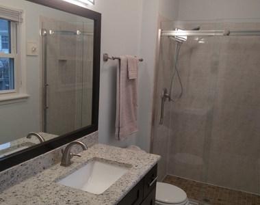 909 Dundee Avenue - Photo Thumbnail 7