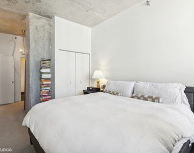 235 W Van Buren Street - Photo Thumbnail 13