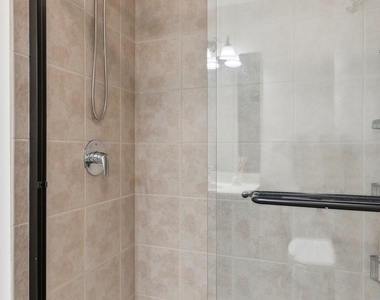 235 W Van Buren Street - Photo Thumbnail 9