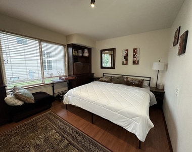 1791 Ellington Drive - Photo Thumbnail 22