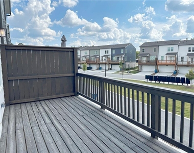 2675 Whistler Way Ne - Photo Thumbnail 8