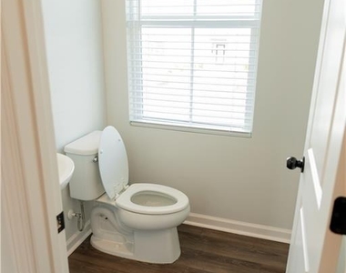 2675 Whistler Way Ne - Photo Thumbnail 7