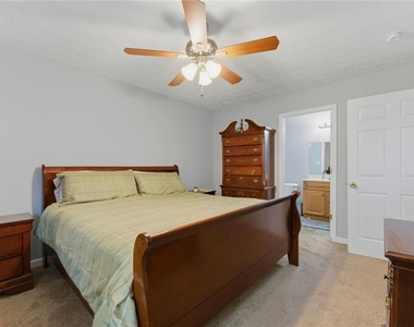 2341 Glebe Court - Photo Thumbnail 5