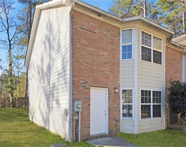 5539 Pineridge Court - Photo Thumbnail 2