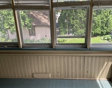 211 N Larch Avenue - Photo Thumbnail 7