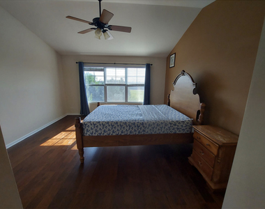 533 Plaza Place - Photo Thumbnail 31