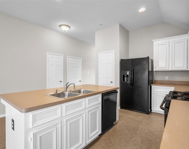 13134 Arden Ridge Lane - Photo Thumbnail 8