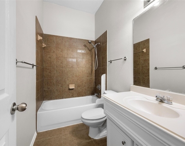 13134 Arden Ridge Lane - Photo Thumbnail 19