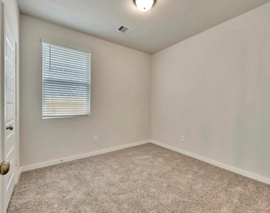 9848 Sweet Flag Ct - Photo Thumbnail 10